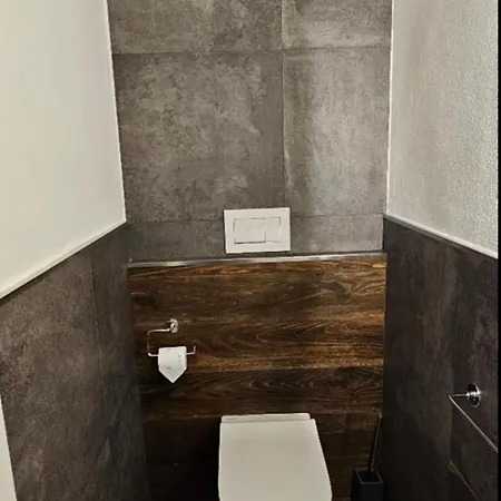 Alveari E Nidi بيت ضيافة *